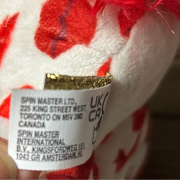 3 pc Valentine’s Day lot, Heart ornaments, Plush cat (used), and napkins - Picture 9 of 15